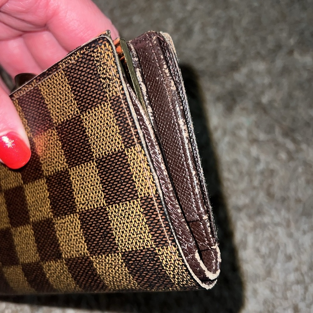 Authentic Louis Vuitton Damier Ebene Kisslock Wallet - Picture 10 of 16